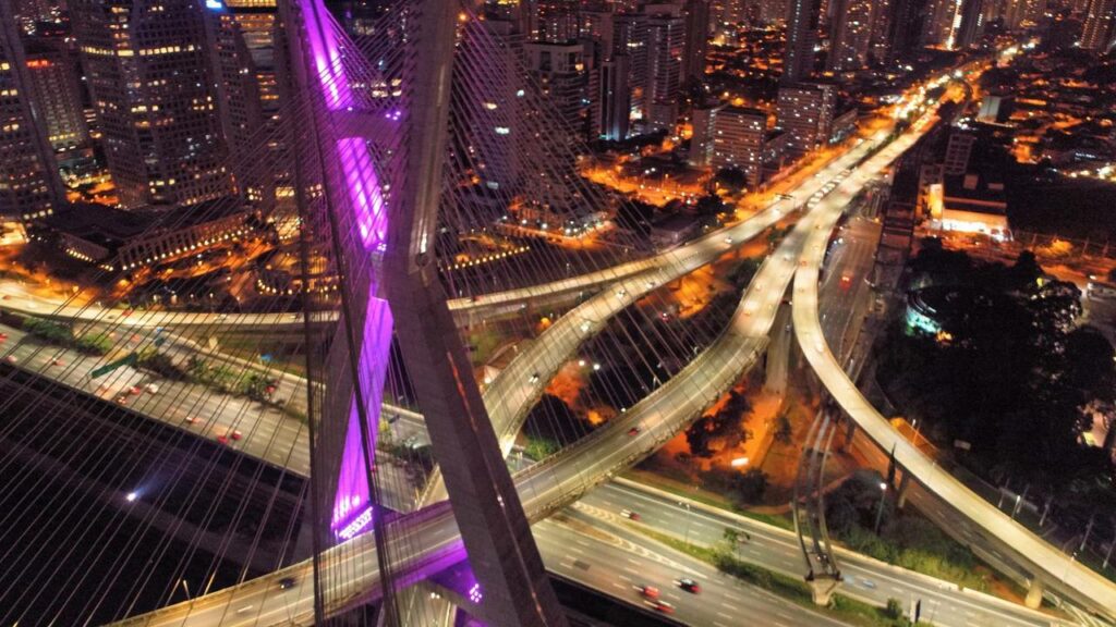 São Paulo foi procurada por pessoas do Brasil todo devido ao seu crescimento econômico constante - Créditos: depositphotos.com / Cristian_Lourenco