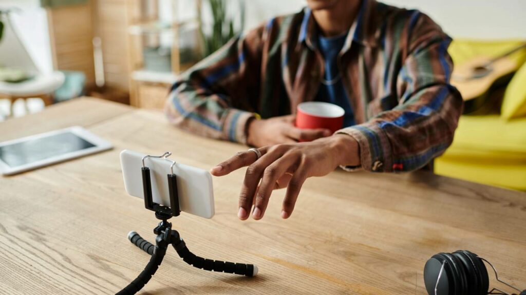 Como gravar vídeos profissionais com qualquer celular e melhorar muito a qualidade