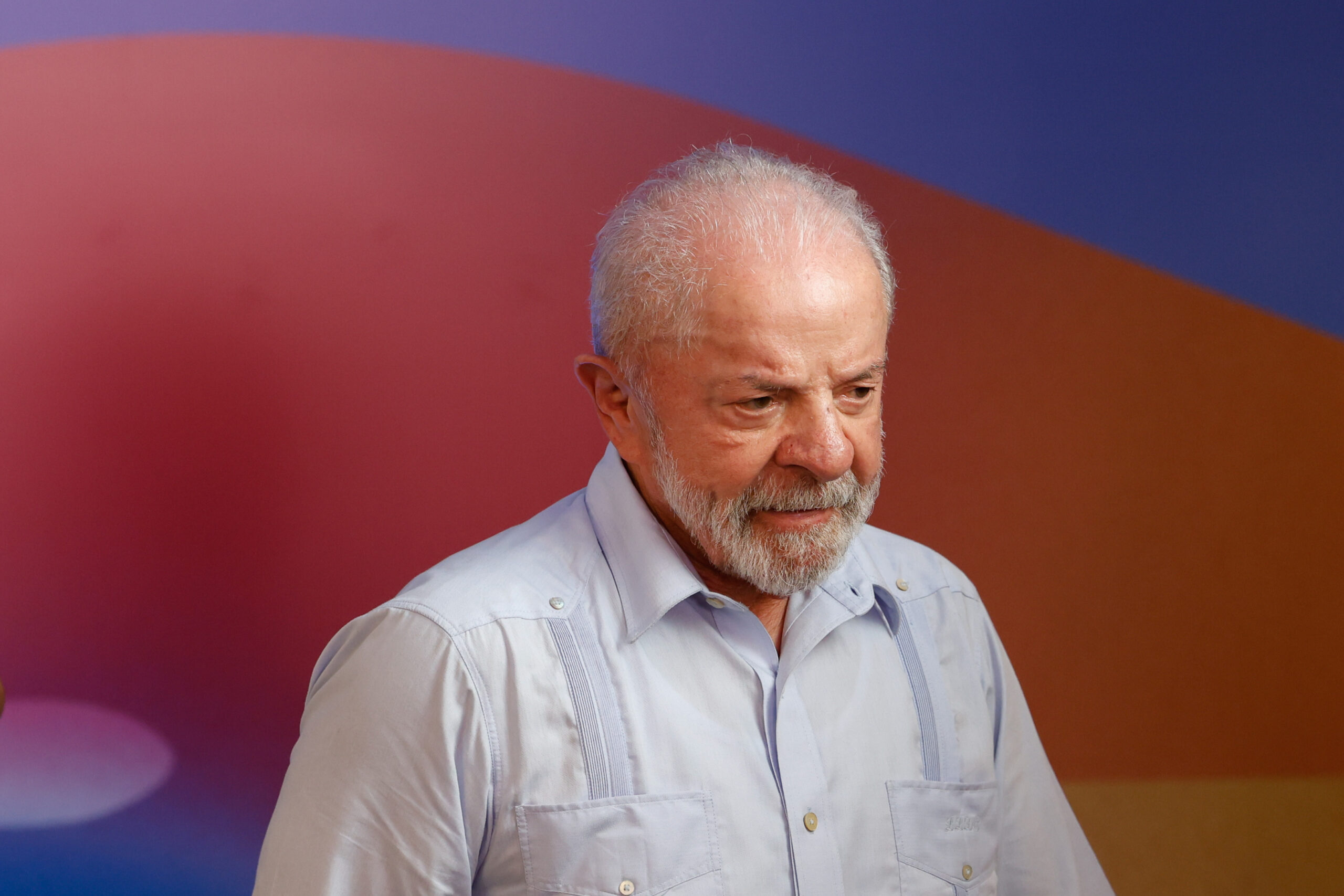 O que Lula está fazendo enquanto perde a posse de Kast