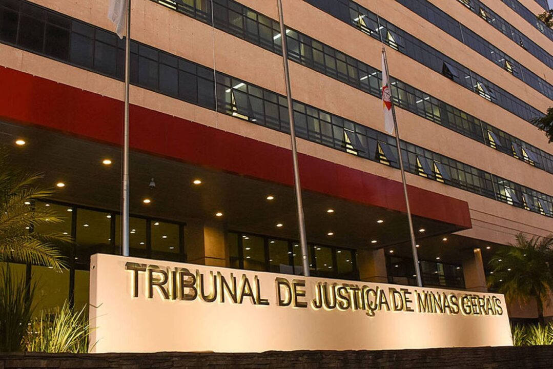 Mãe que matou abusador da filha é absolvida pelo júri