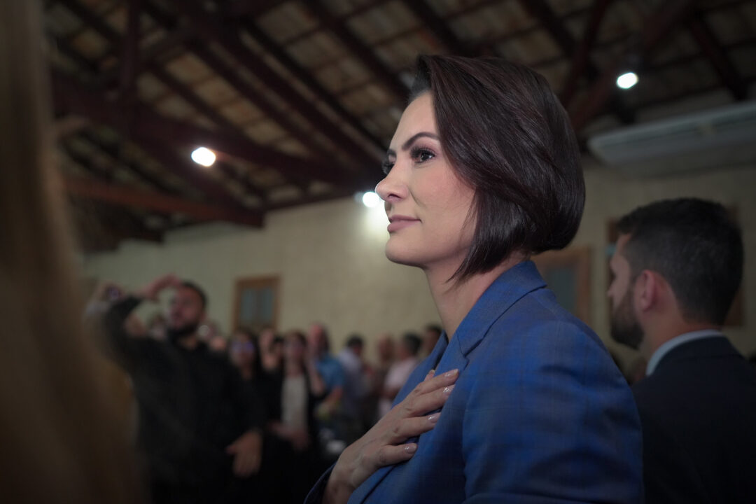 Michelle nega ter recebido vídeo de Eduardo