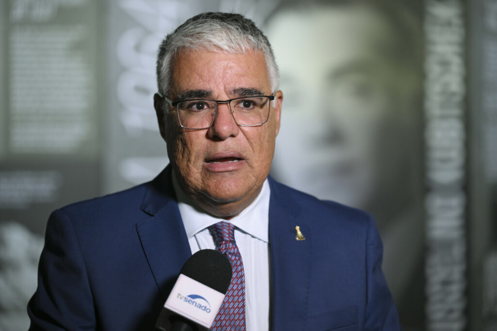 Girão critica Senado vazio em meio a escândalo do Banco Master