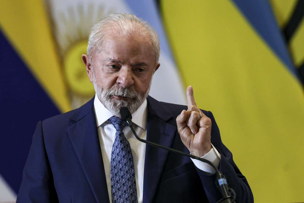 As transferências de Lula e Okamotto para Lulinha