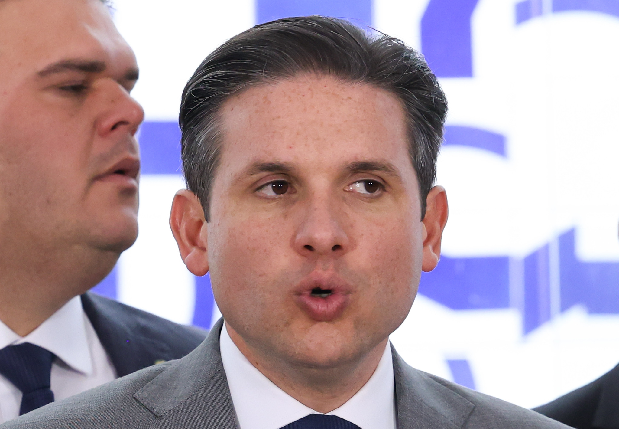 Câmara aprova piso para assistência social com custo de R$ 36 bi