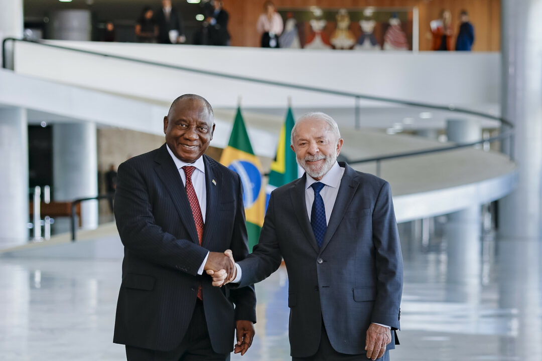 “Se a gente não se preparar na defesa, qualquer dia alguém invade a gente”, diz Lula