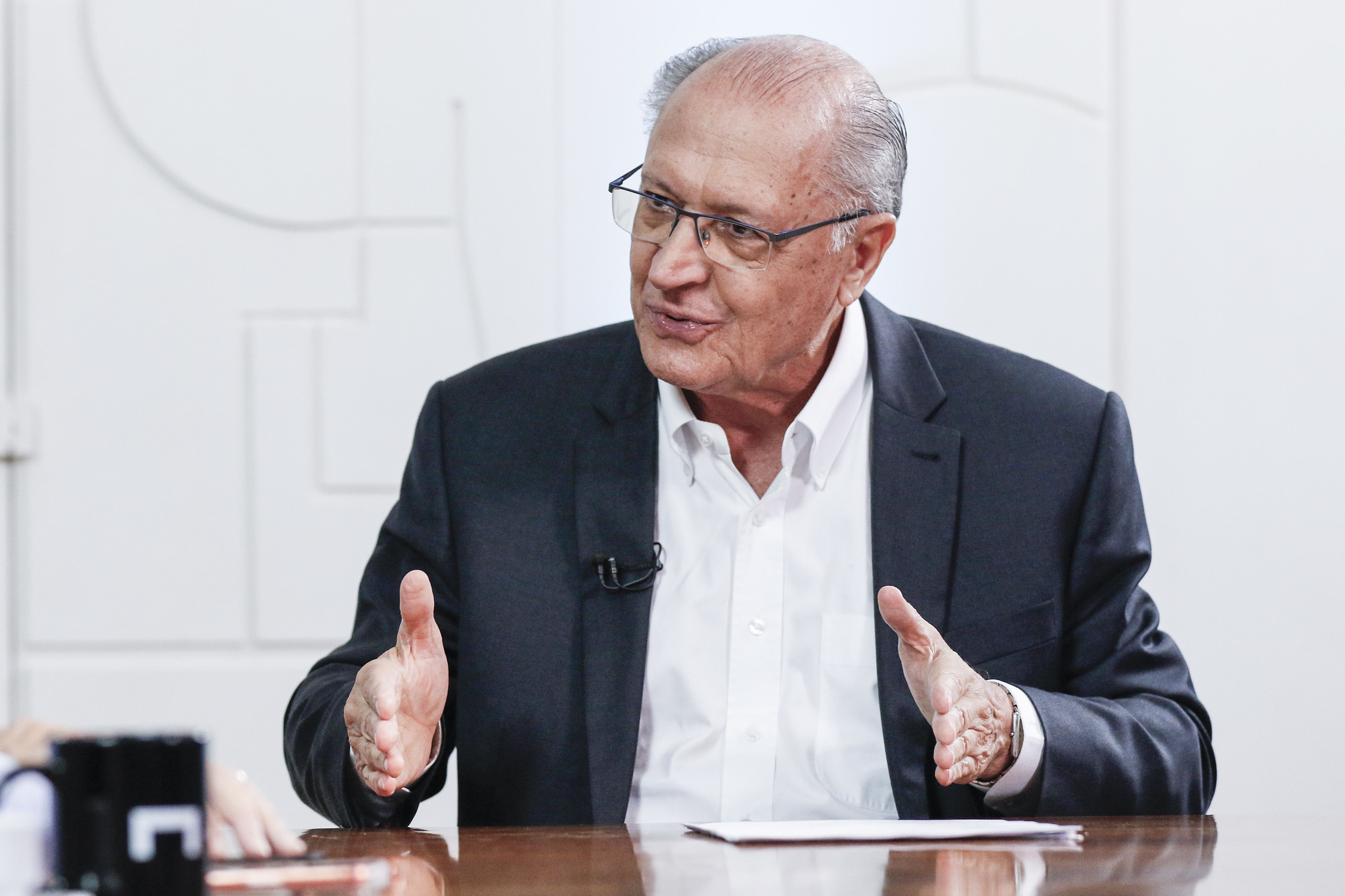 “A gente não escolhe como servir na vida pública”, diz Alckmin