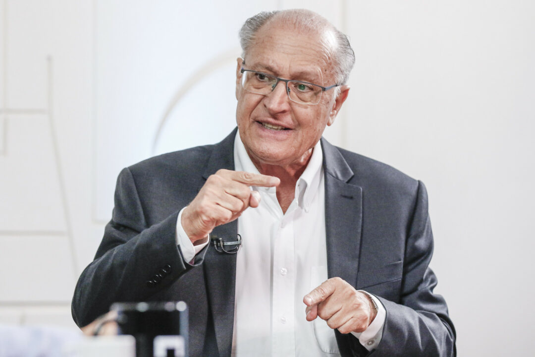 Alckmin rebate investigação dos EUA e diz que Brasil combate trabalho forçado