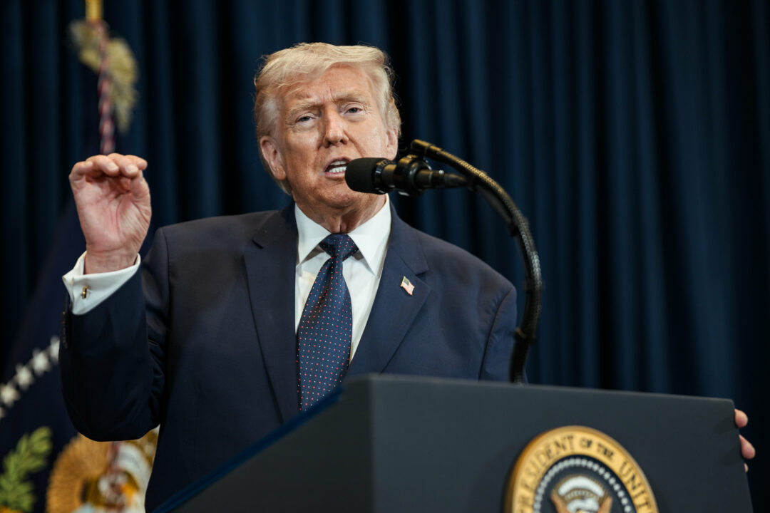 Trump promete manter bloqueio naval até acordo com Irã