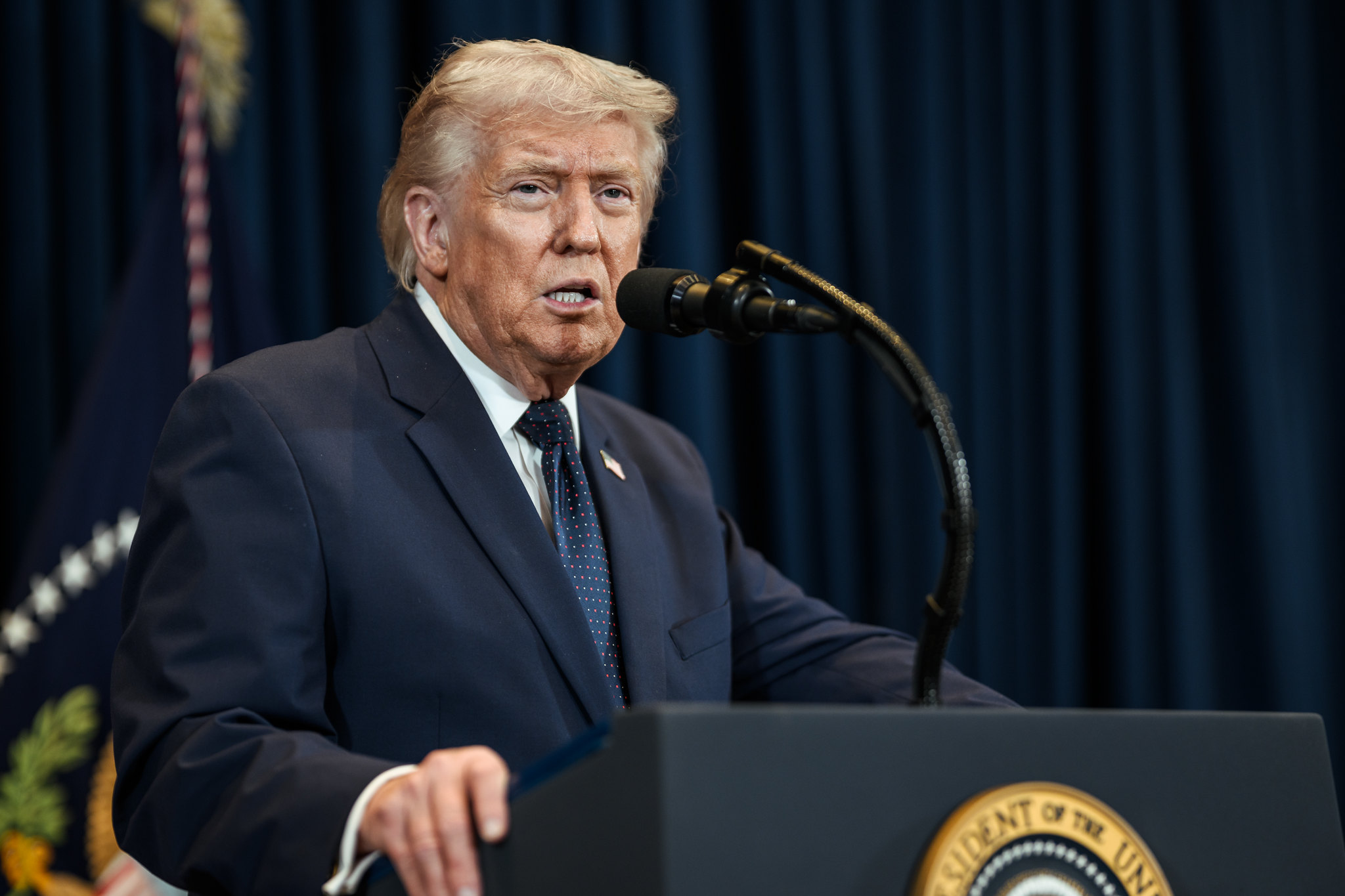 Irã “foi totalmente derrotado”, diz Trump