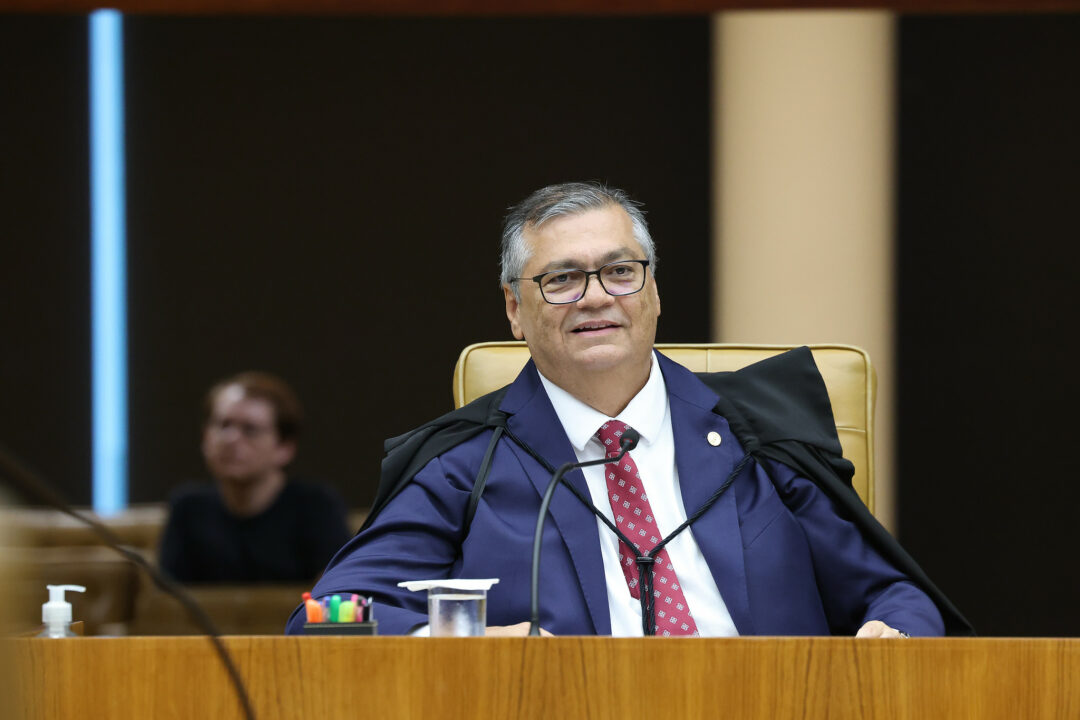 Dino nega “crise terminal” no Judiciário e defende reforma