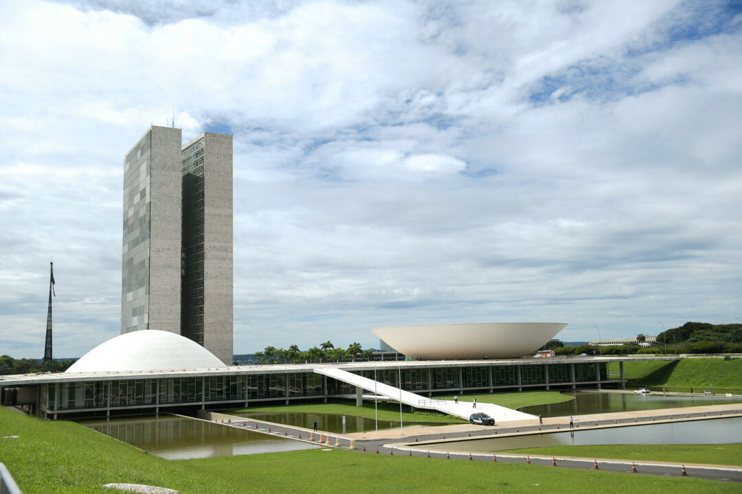 Datafolha: Maioria das pessoas não sabe ou não lembra nome de nenhum parlamentar