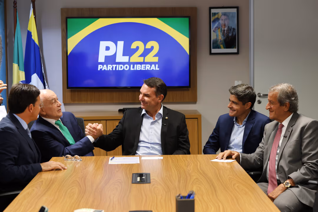 Paraná Pesquisas também aponta Flávio à frente de Lula