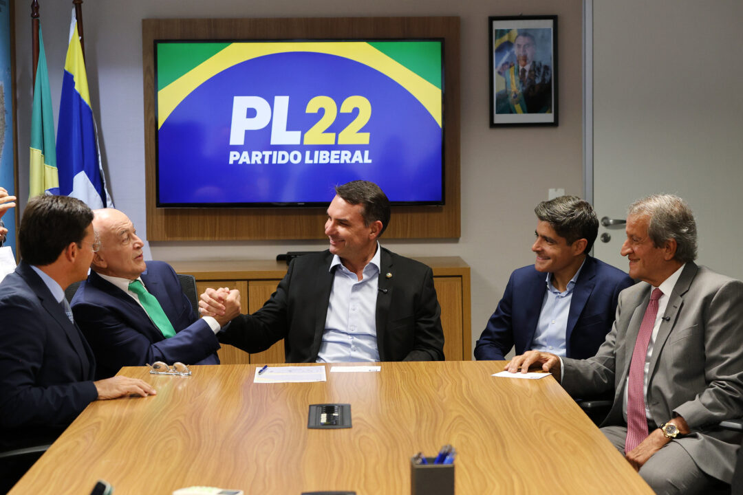 Paraná Pesquisas também aponta Flávio à frente de Lula
