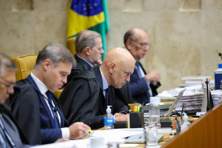 Crusoé: Proibir manifestações é mais um ato de censura de Moraes
