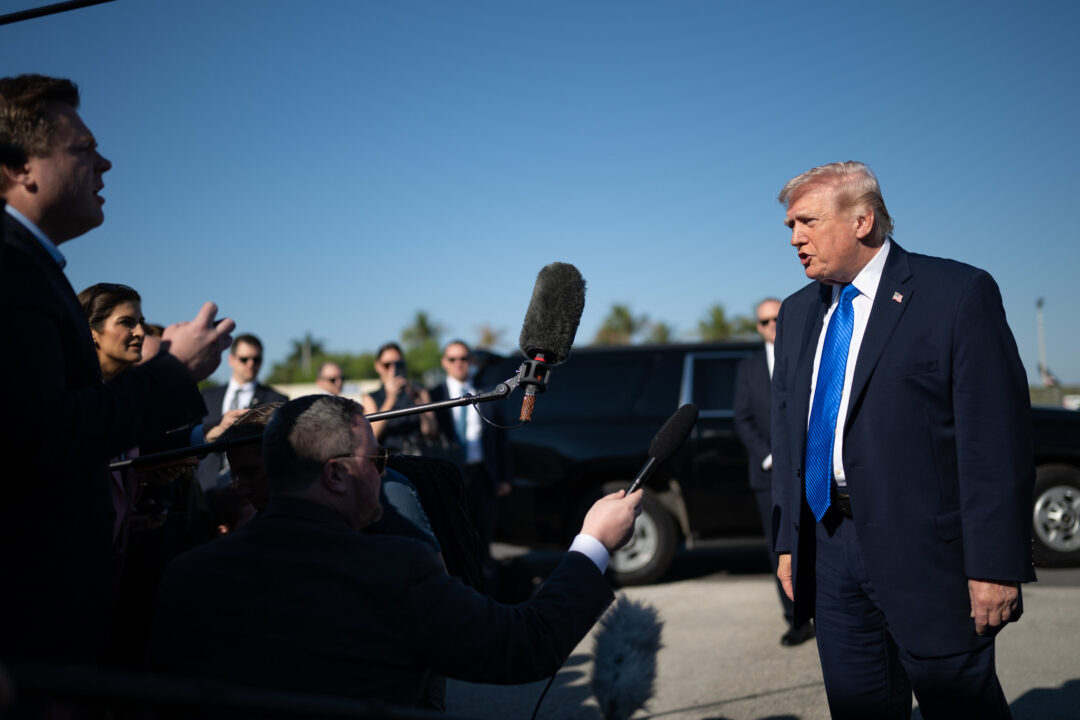 Crusoé: EUA poderiam “tomar o petróleo do Irã”, diz Trump