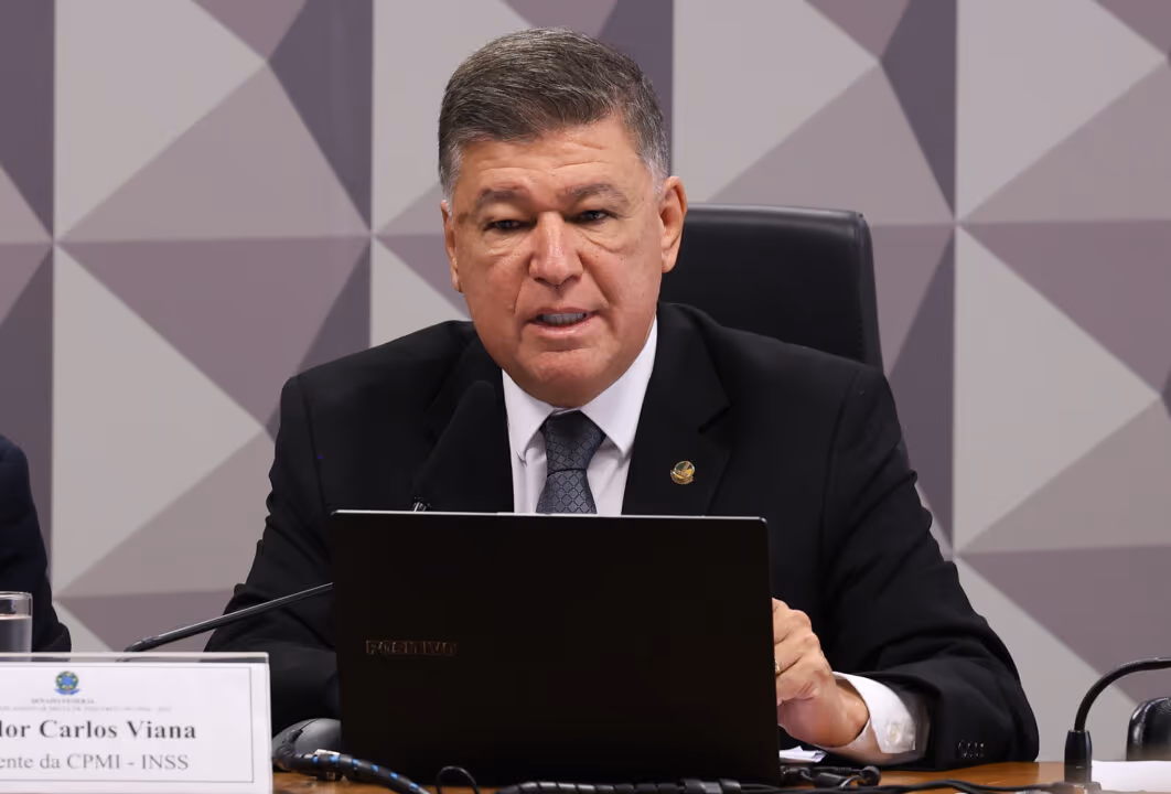 Carlos Viana protocola pedido de criação da CPMI do Banco Master