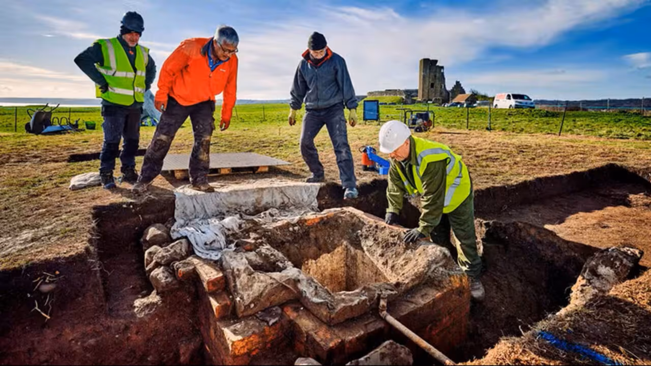 Castelo medieval revela bunker nuclear da Guerra Fria