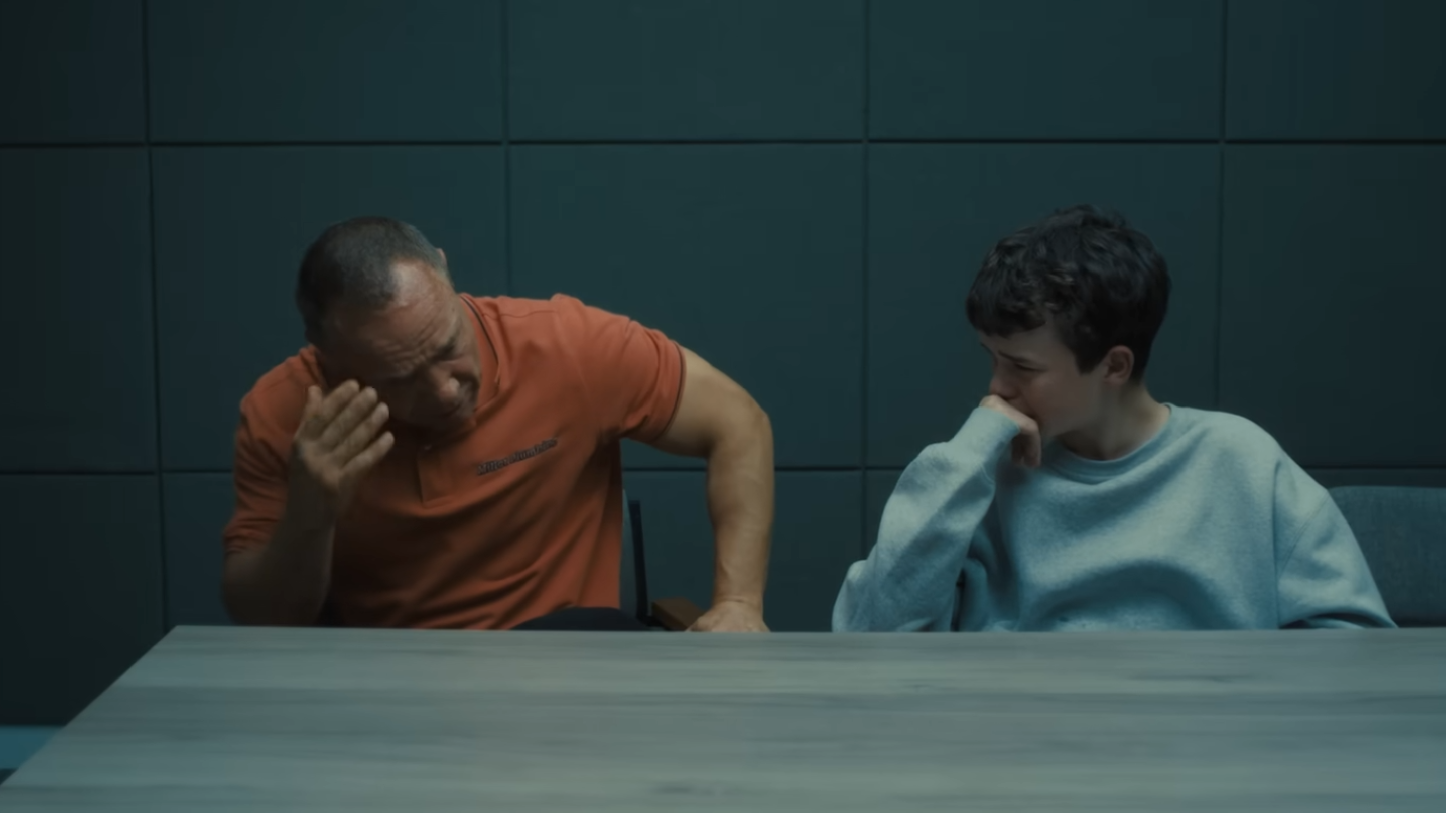 A minissérie desconfortável que quase não dá trégua ao público virou um dos dramas mais comentados da Netflix