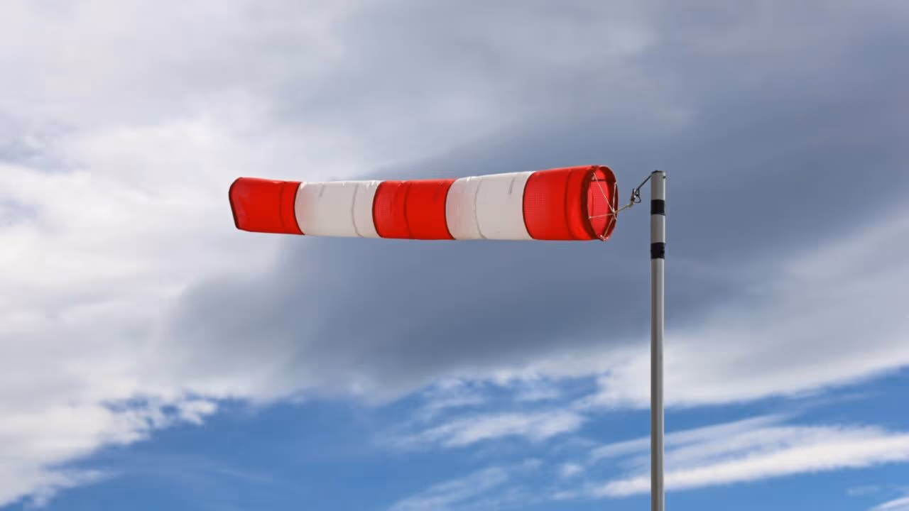 Alerta Inmet para fortes ventos com rajadas entre os dias 07 e 09, veja onde e preteja-se