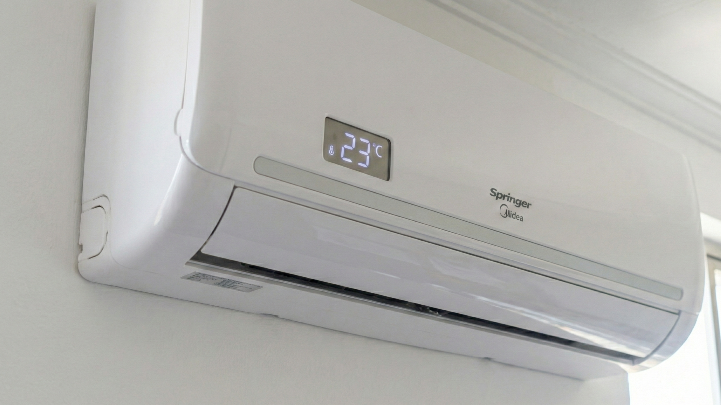 Ar-condicionado 12 horas por dia no verão: quanto custa por mês e o que faz sua conta disparar