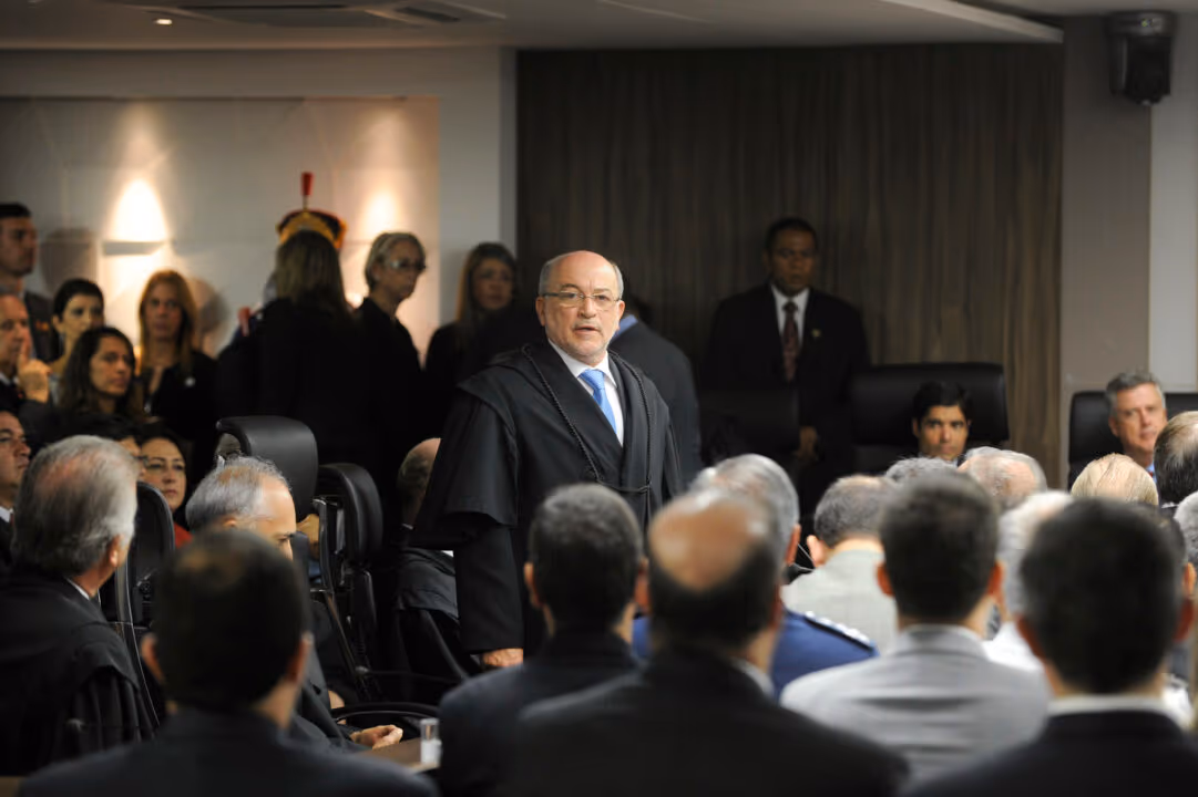 Crusoé: Guerra silenciosa pelo TCU