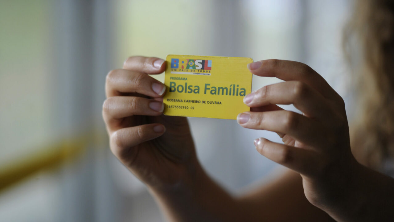 Governo interrompe pagamentos do Bolsa Família em todo o Brasil no dia 21/04, terça-feira