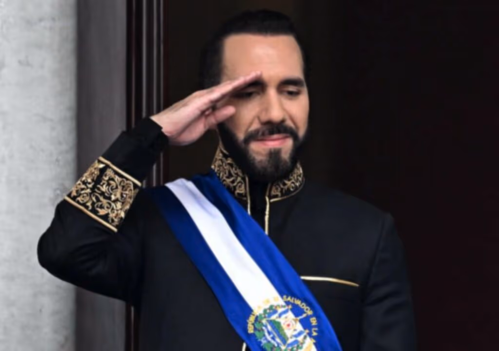 Prisão perpétua para “homicidas, estupradores e terroristas” é aprovada em El Salvador