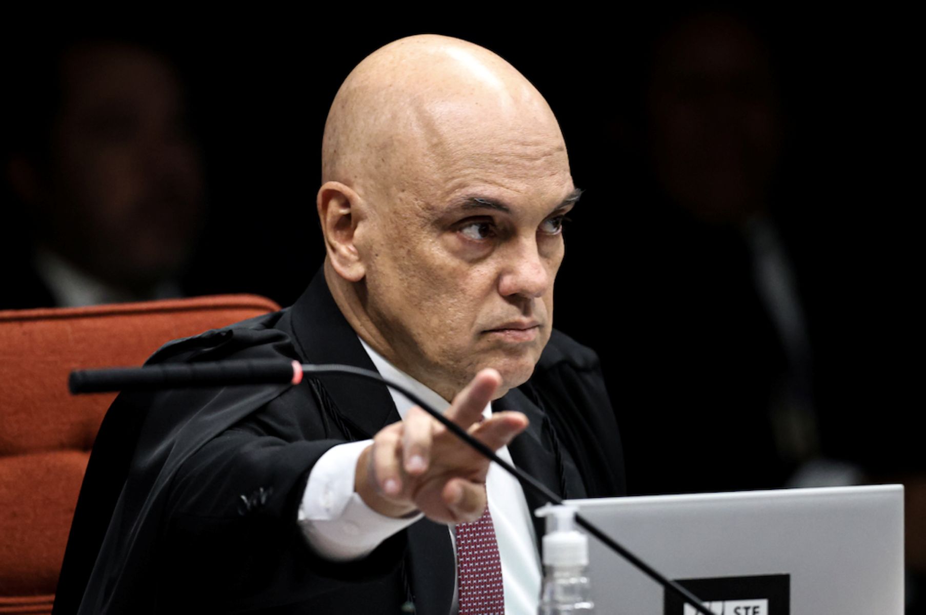 Moraes decreta prisão de empresário suspeito de comprar dados de ministros