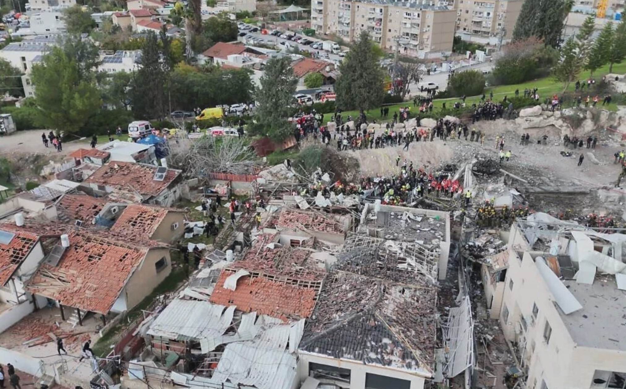 Ataque com míssil iraniano deixa mortos em Israel