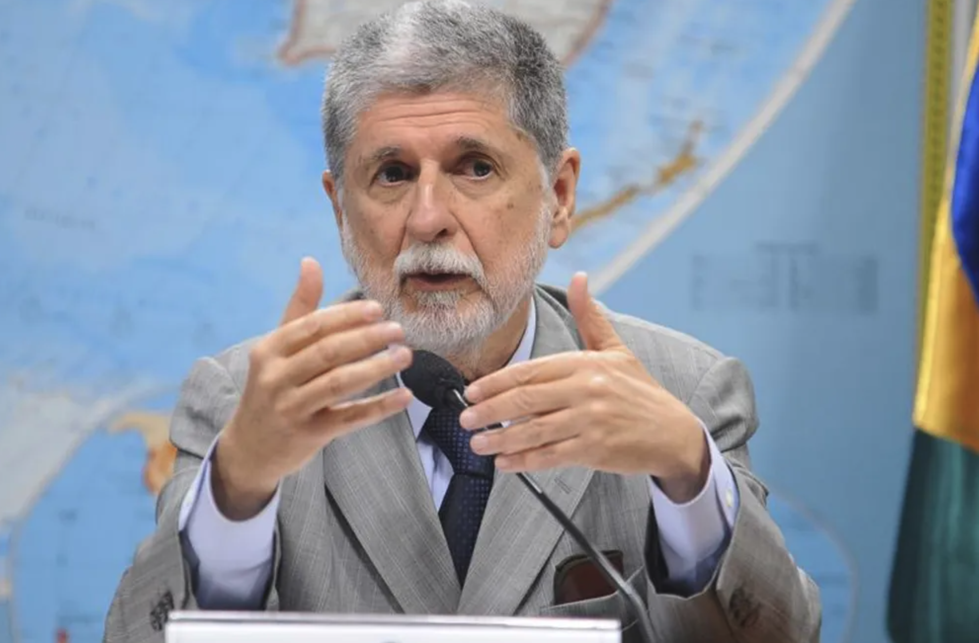 Celso Amorim condena morte de Khamenei em ataque: “Inaceitável”