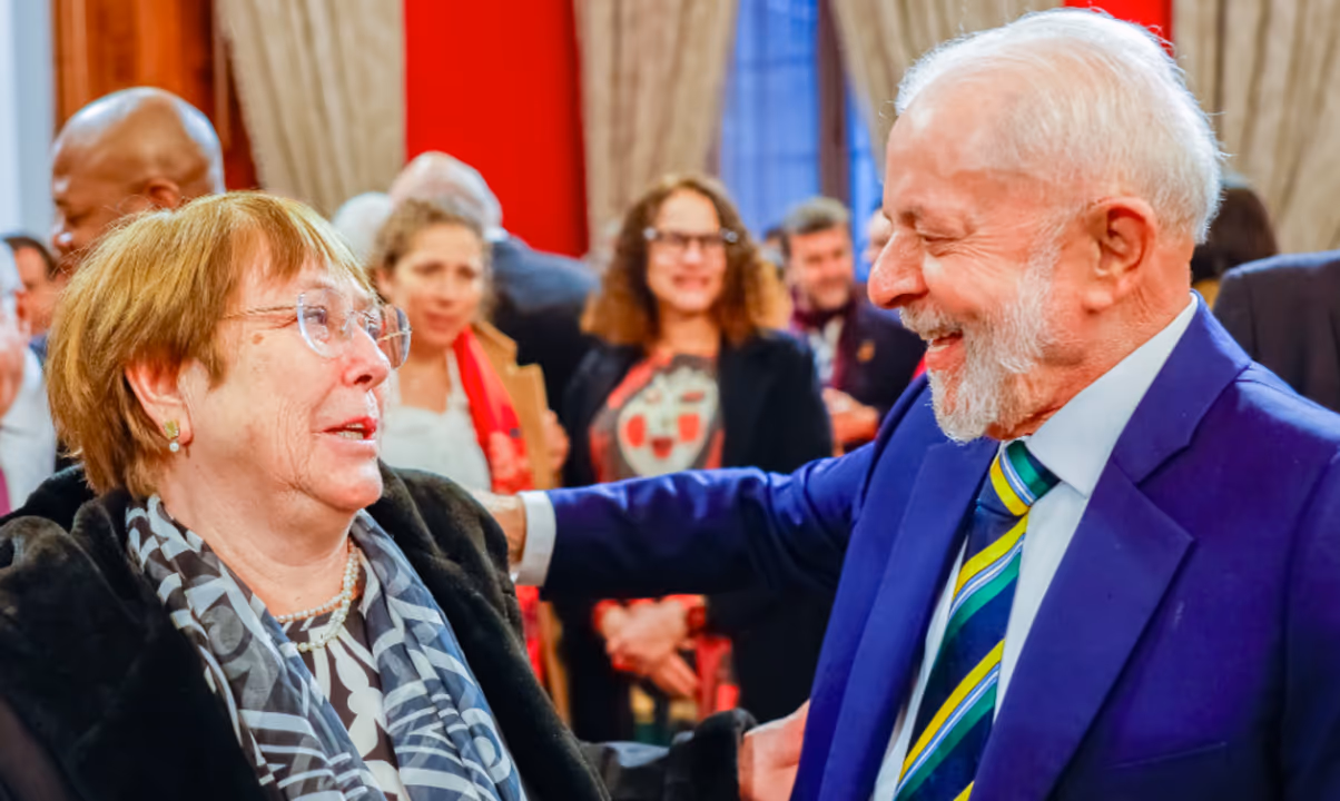 Crusoé: Lula perde mais uma com Michelle Bachelet