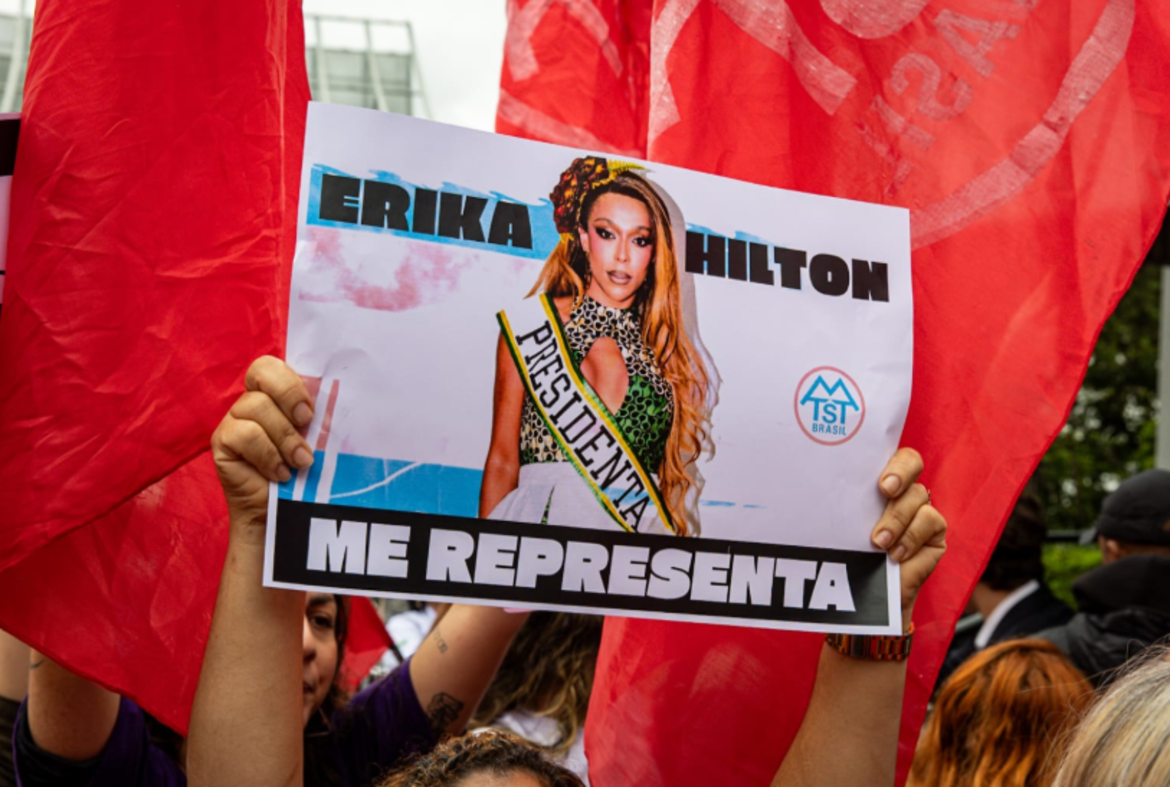 MTST protesta contra SBT e Ratinho