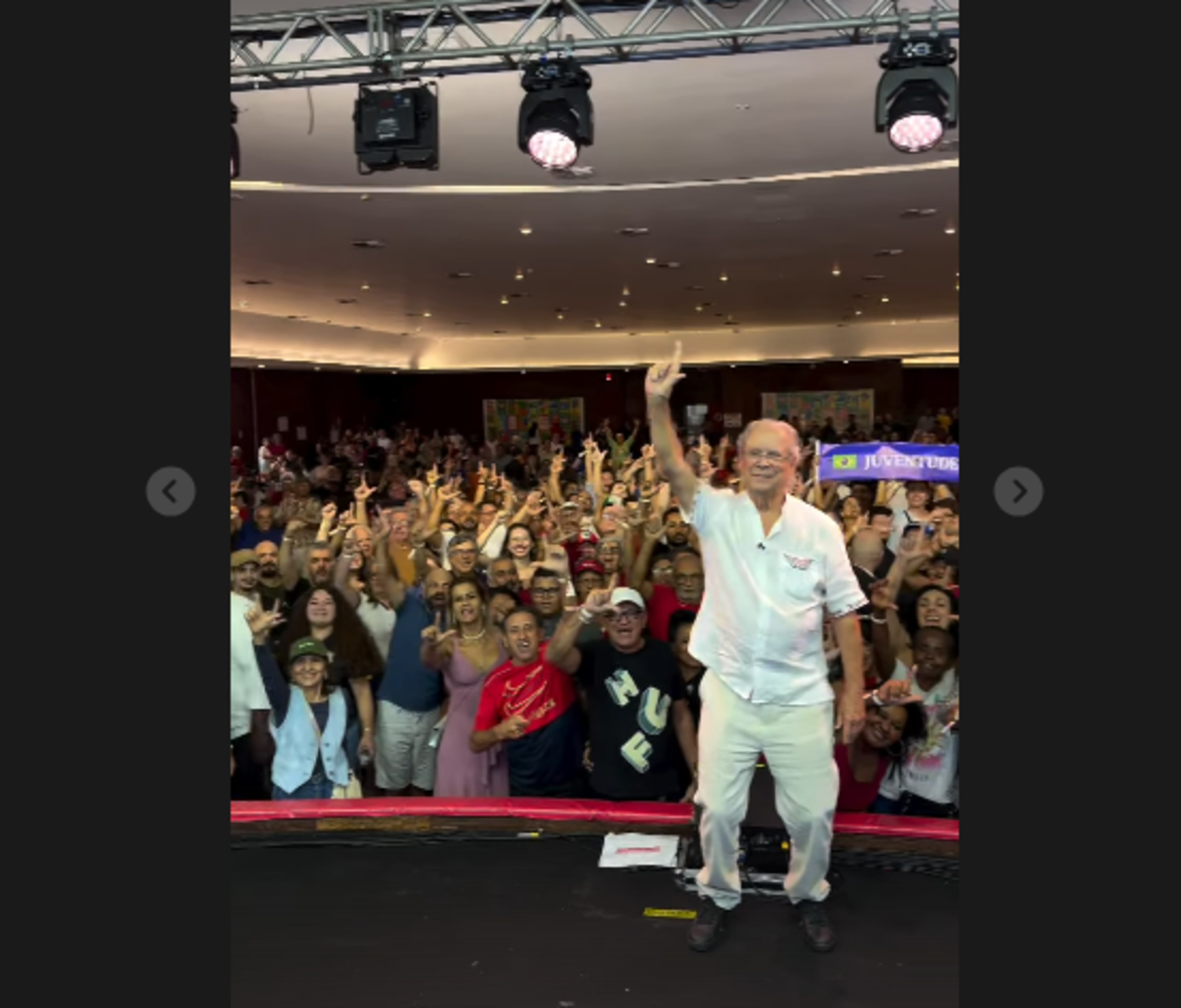 José Dirceu recebe apoio para se candidatar à Câmara em aniversário de 80 anos