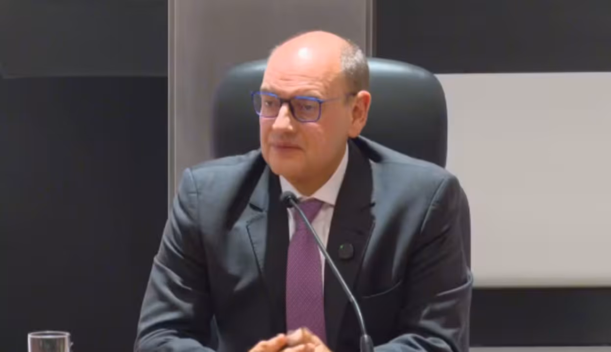 Governador interino do Rio bloqueia repasse de R$ 730 milhões a municípios