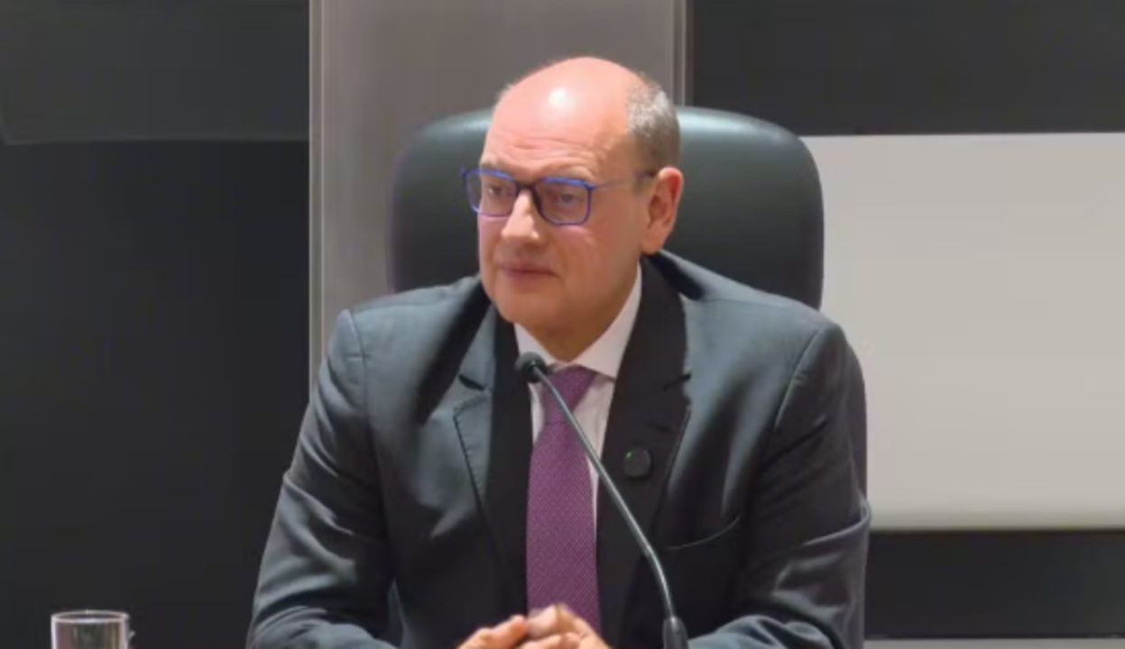 Governador interino do Rio bloqueia repasse de R$ 730 milhões a municípios