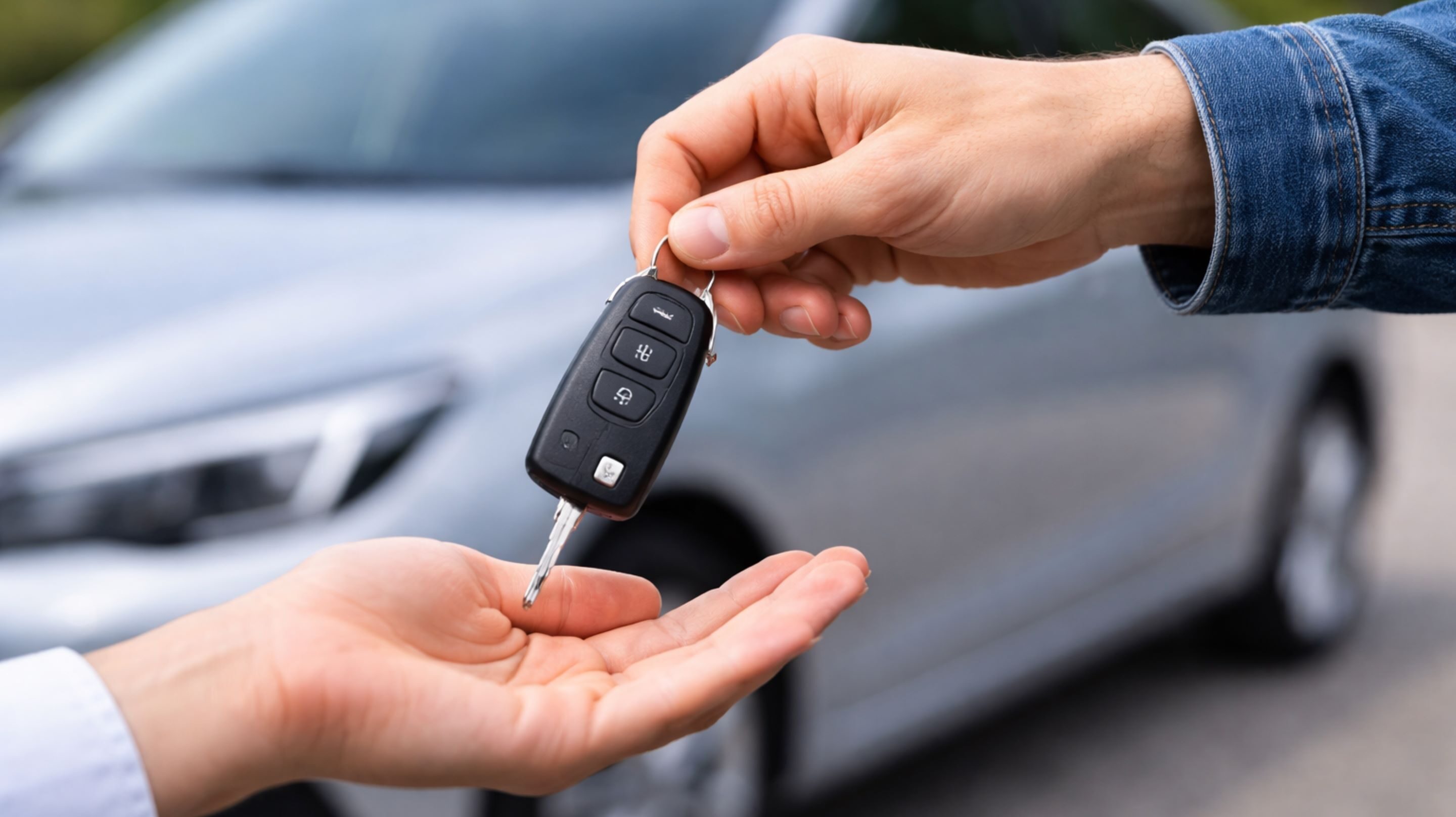 Emprestei o carro e levou multa, quem paga nessa situação segundo a lei?