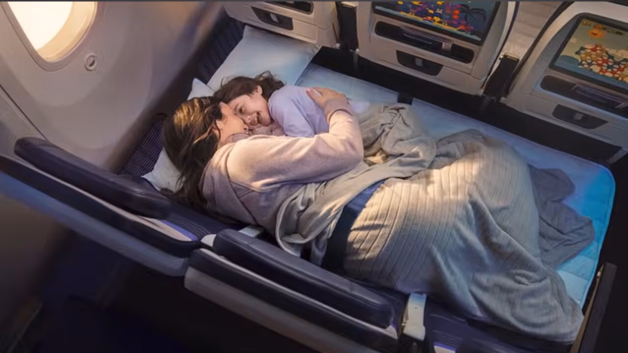 Companhia aérea oferece opção de assentos que viram cama na classe econômica