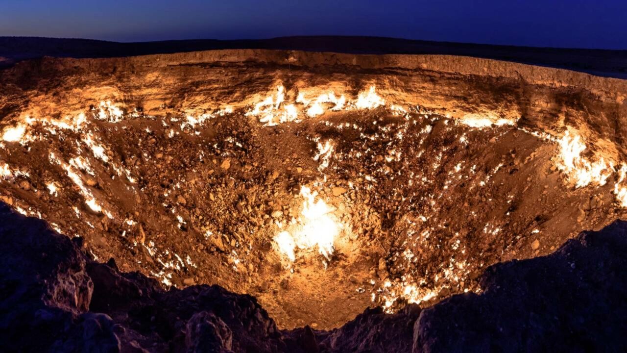 A “Porta do Inferno” na Terra está queimando há décadas no meio do deserto