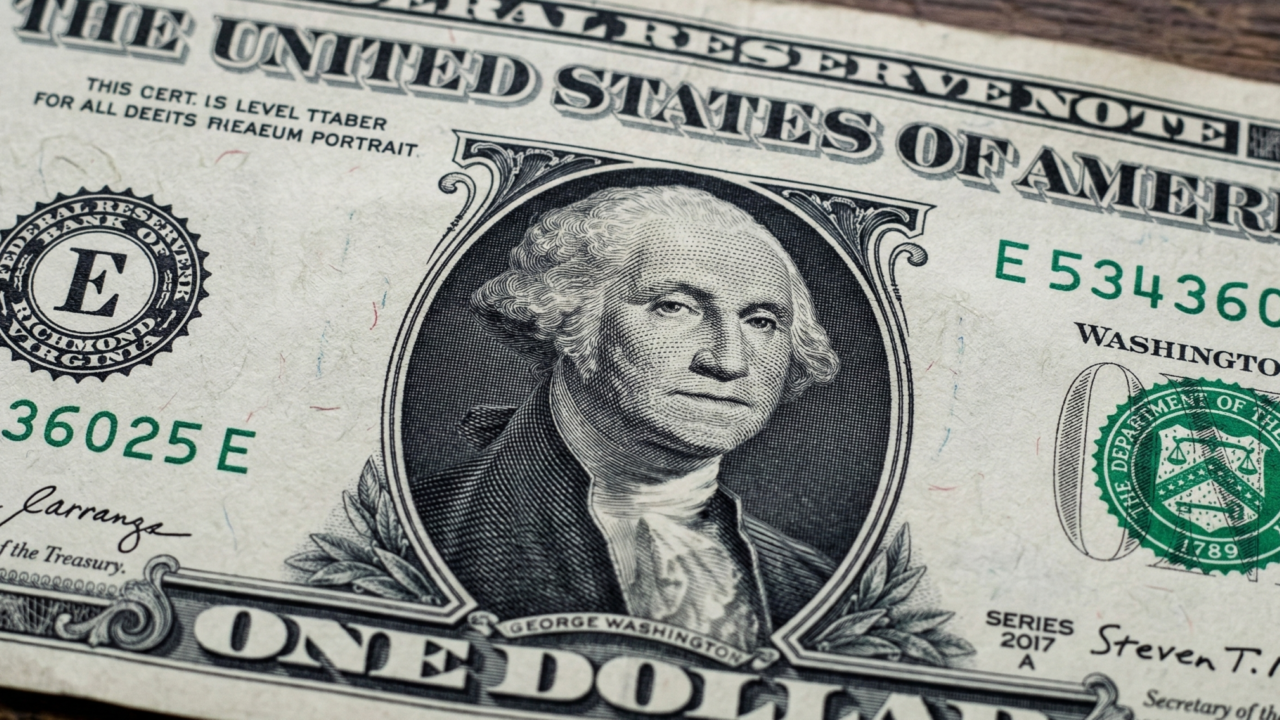 O dólar estabelece como os valores flutuam em mercado brasileiro