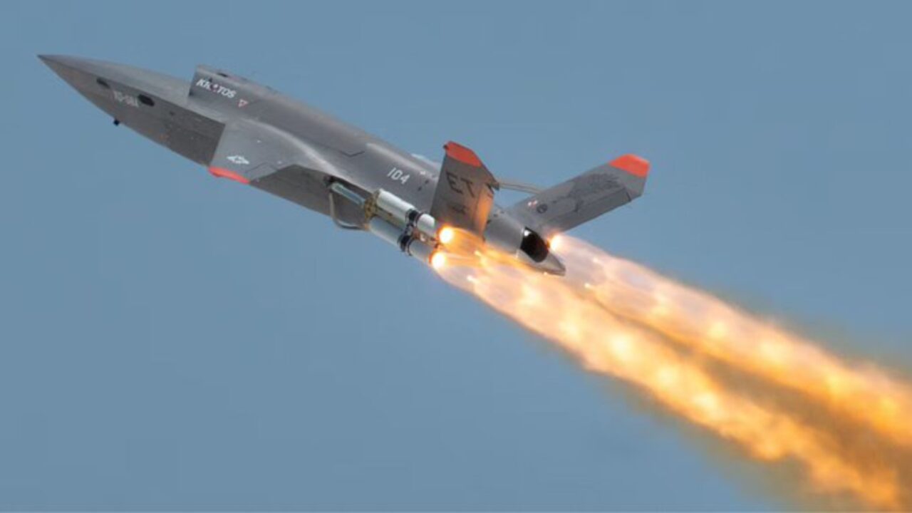 Drone de combate XQ-58A Valkyrie inaugura uma nova era do combate aéreo do exército dos EUA