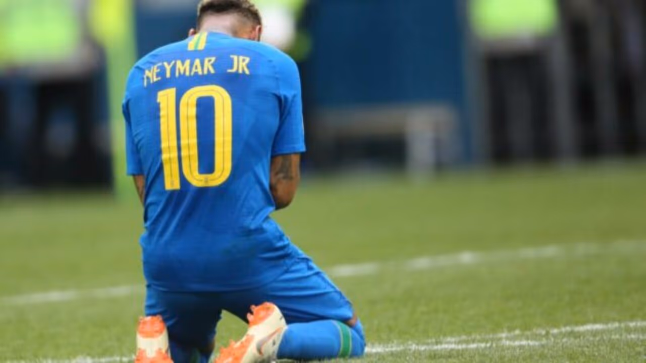 “Fico chateado e triste por não ter sido convocado”, diz Neymar