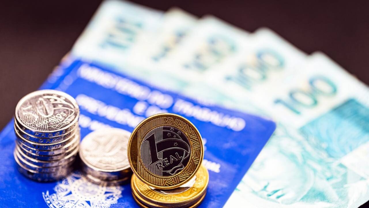 Trabalhadores que aderiram ao saque-aniversário podem ter surpresa na demissão