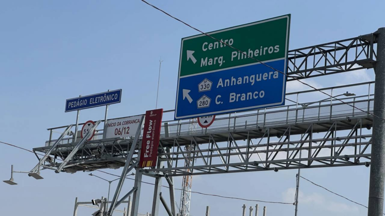 O pedágio Free Flow elimina cancelas e cobra de maneira digital - Créditos: depositphotos.com / thenews2.com