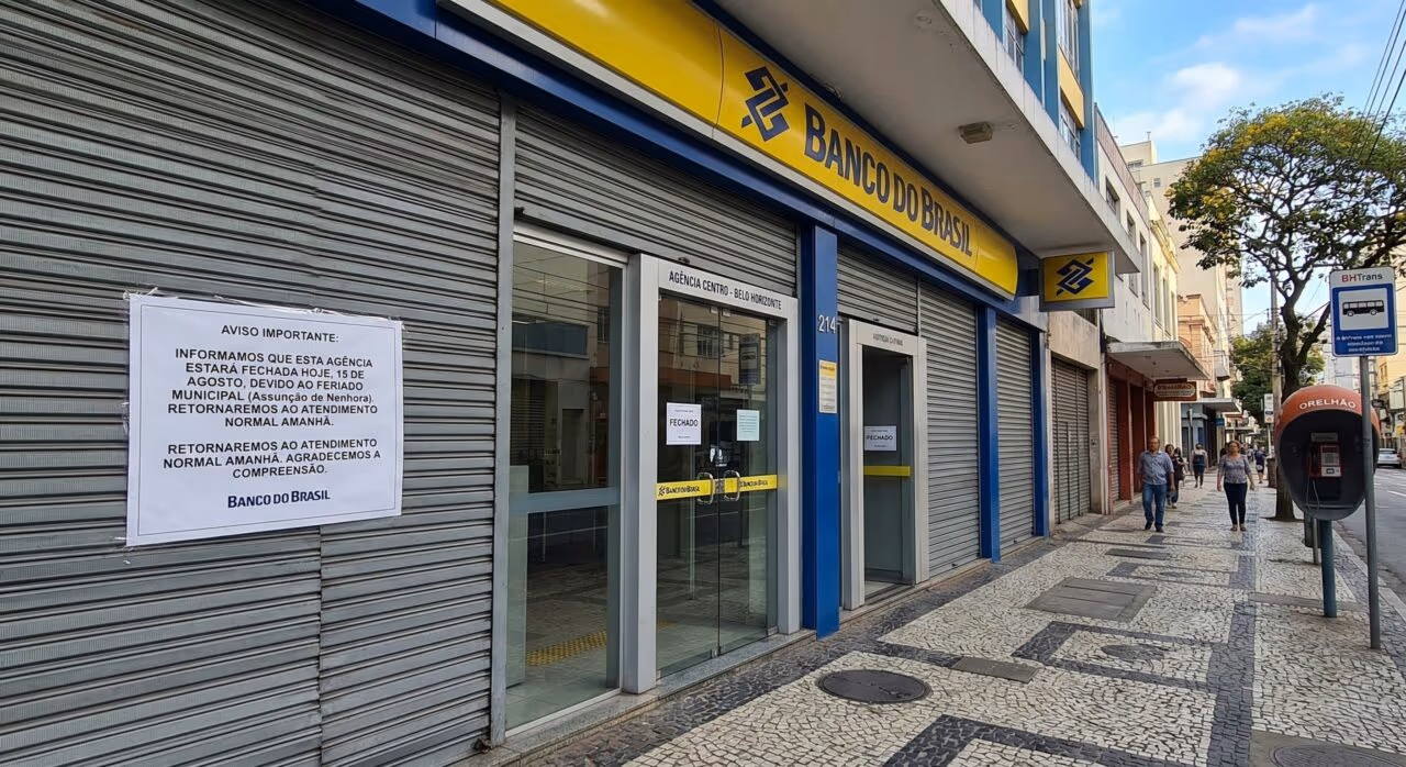 Bancos fecham dia 09/03, segunda-feira