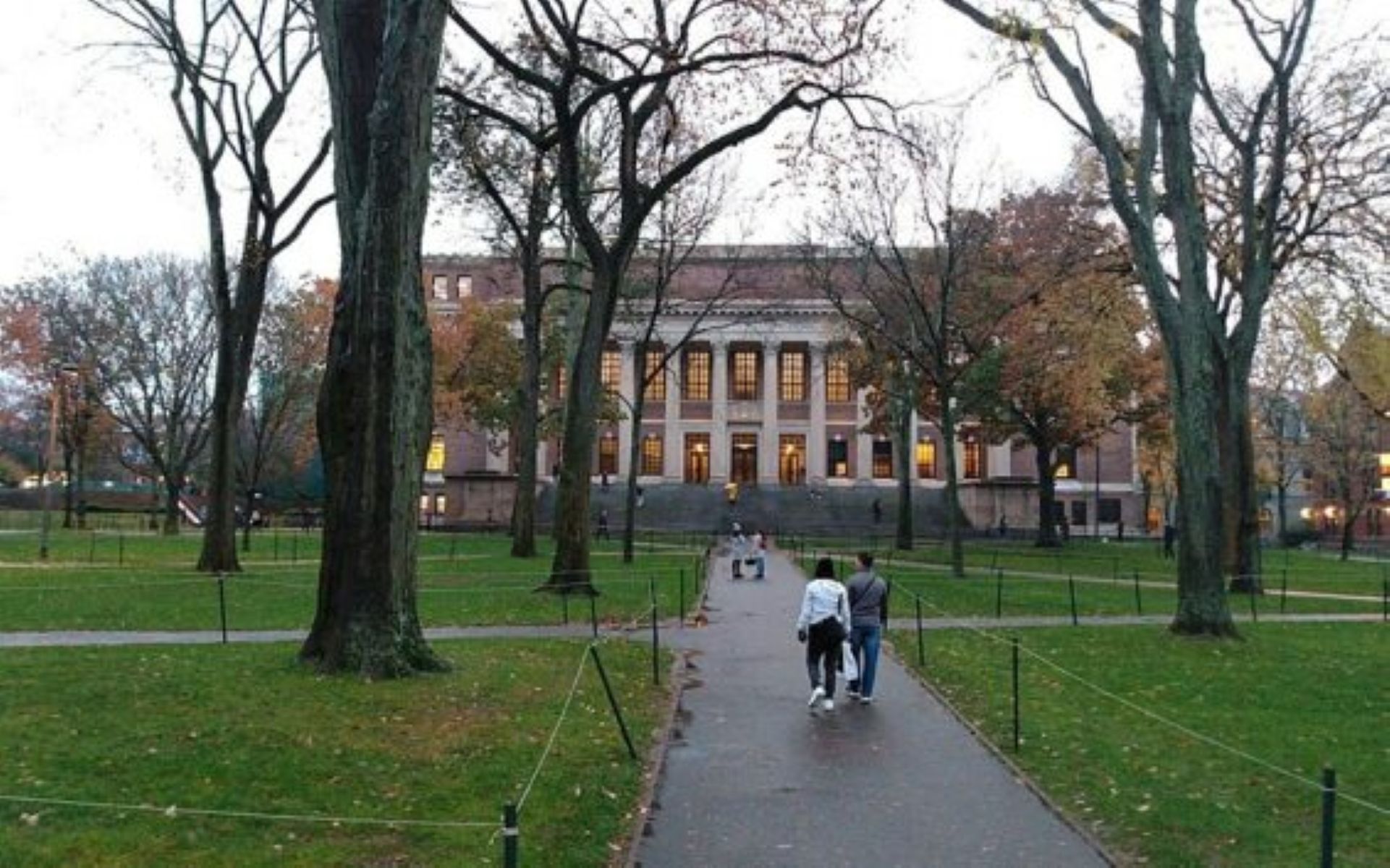 Trump intensifica ofensiva contra Harvard com novas investigações