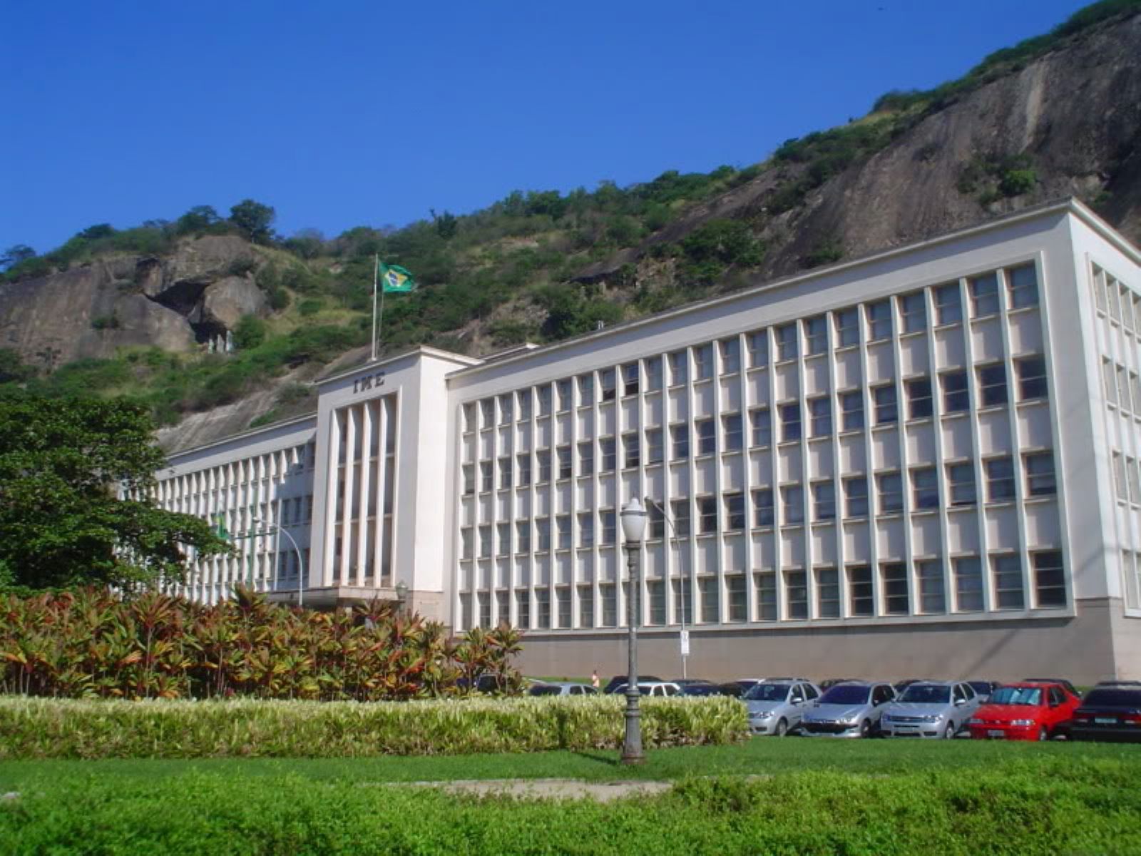 Militares são condenados à prisão por fraudes no IME