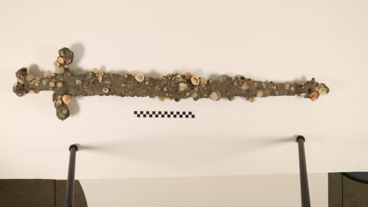 A espada secreta das Cruzadas do século XII foi descoberta no fundo do mar