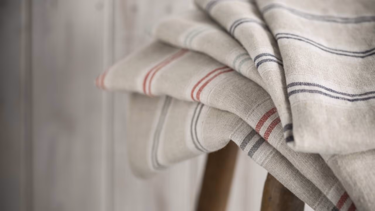 Jovem ganha prêmio de U$200.000 após inventar toalha que fica fresca e seca por 2 horas