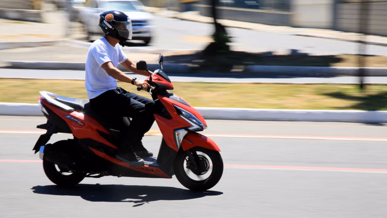 A moto deixou de ser só solução barata e virou protagonista da mobilidade brasileira