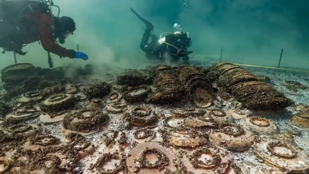 No fundo do Lago Neuchâtel foi descoberta a carga de um barco romano repleto de ânforas de azeite da Península Ibérica